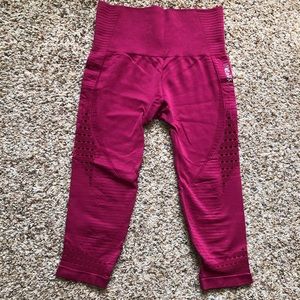 Gymshark Energy+ Seamless Cropped Leggings -Size M